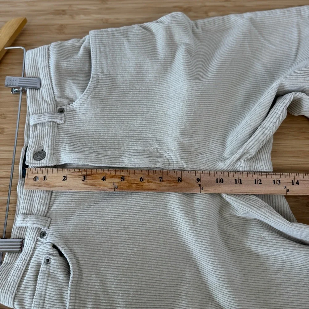 VTG! Lauren Ralph Lauren Women's Beige Corduroy Straight Leg Pants Size 8 Preppy